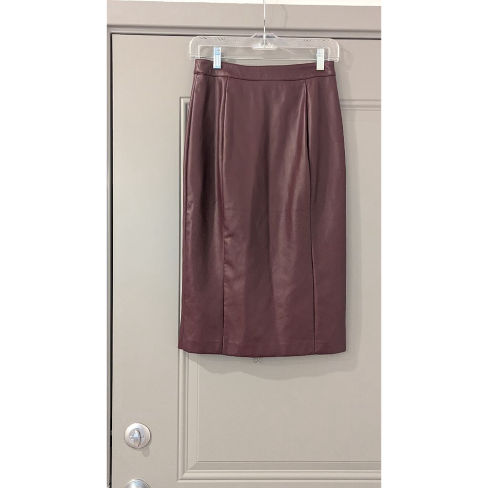 Women's Bar III Burgundy Faux Leather Pencil Skirt Size 4 - Picture 2 of 12